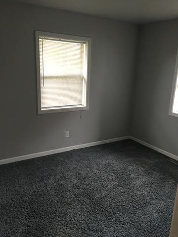 405 E 26th St, Sterling, IL 61081 photo 8