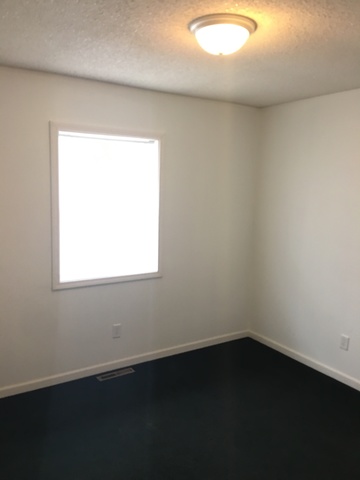 405 E 26th St, Sterling, IL 61081 photo 9