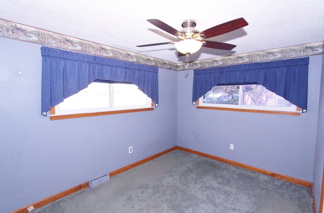 836 E Roxanna Cir, Kankakee, IL 60901 photo 9