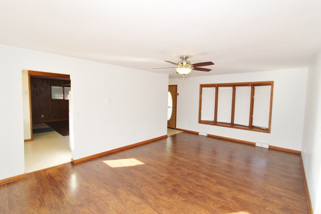 836 E Roxanna Cir, Kankakee, IL 60901 photo 2