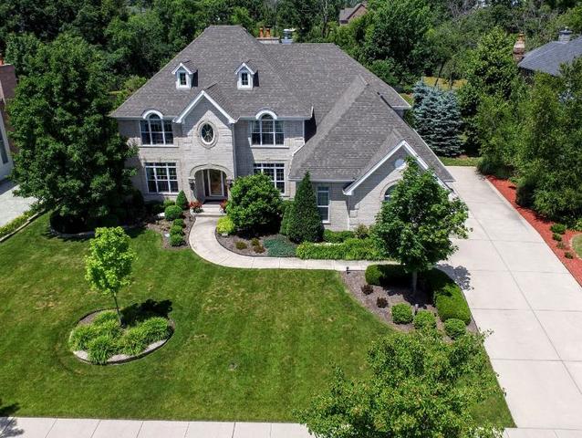 910 Auburn Ln, Bartlett, IL 60103 photo 1