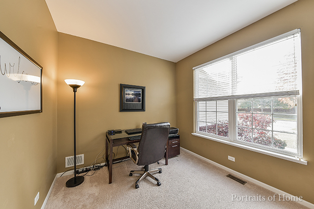 2336 Shenandoah Dr, Aurora, IL 60503 photo 8
