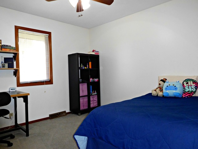 7308 Haymaker Ln, Cherry Valley, IL 61016 photo 5