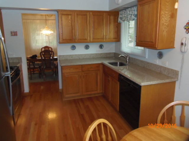 5 E Jerry Dr, Mount Prospect, IL 60056 photo 15