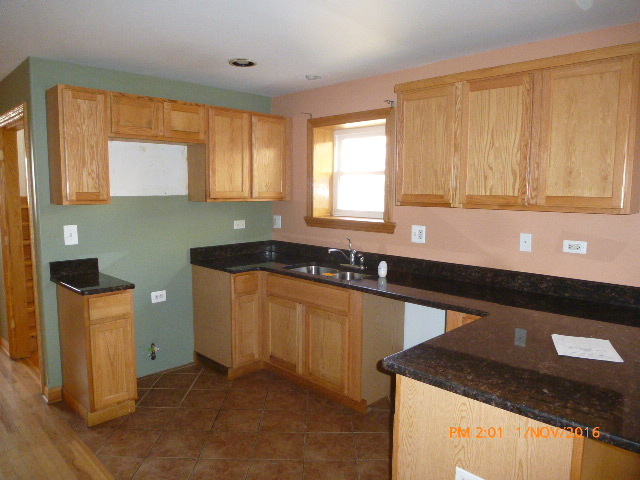 3242 S Austin Blvd, Cicero, IL 60804 photo 8