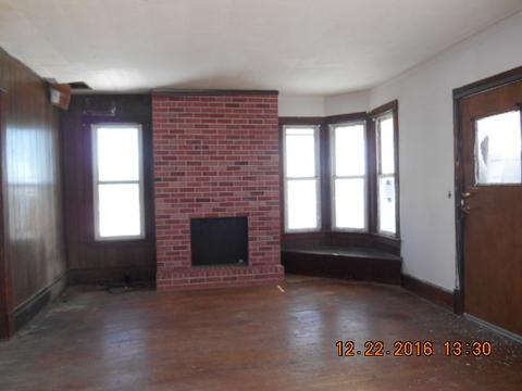 1201 4th St, Peru, IL 61354 photo 6