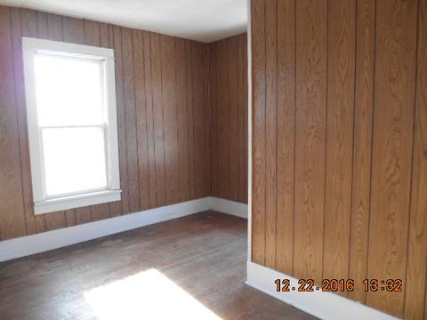1201 4th St, Peru, IL 61354 photo 12