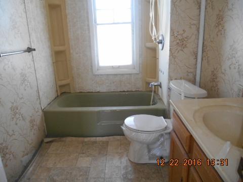 1201 4th St, Peru, IL 61354 photo 14