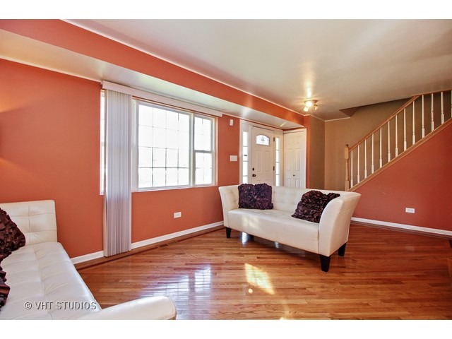 16111 Clifton Park Ave, Markham, IL 60428 photo 2