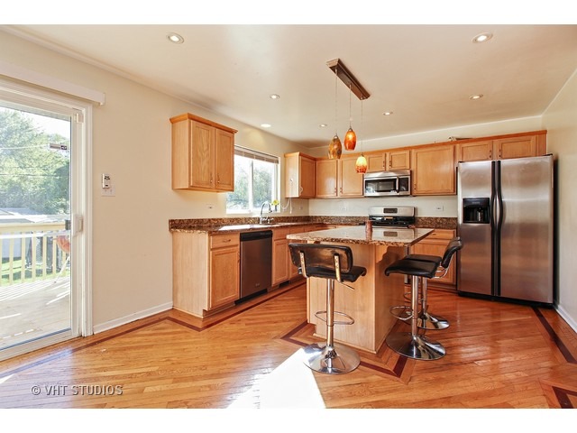16111 Clifton Park Ave, Markham, IL 60428 photo 3