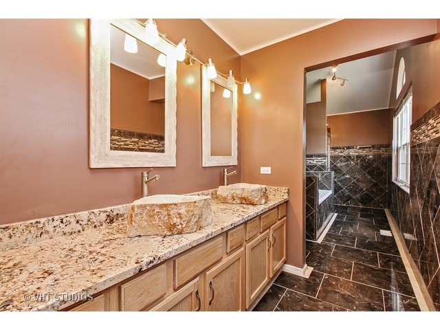 16111 Clifton Park Ave, Markham, IL 60428 photo 8