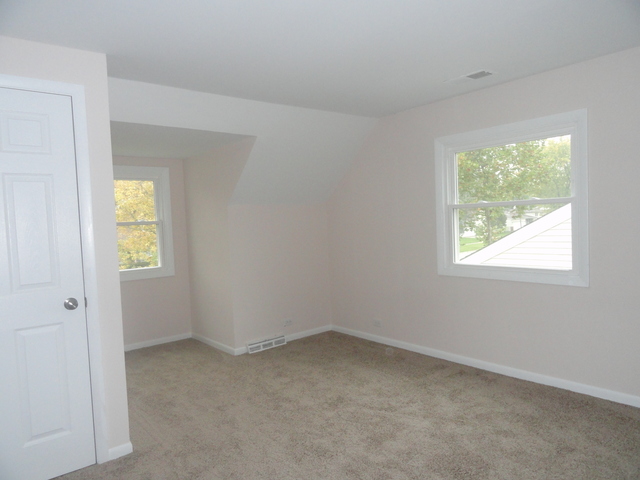 136 E Armitage Ave, Addison, IL 60101 photo 13