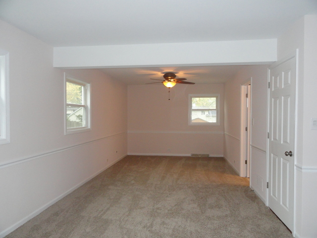 136 E Armitage Ave, Addison, IL 60101 photo 10