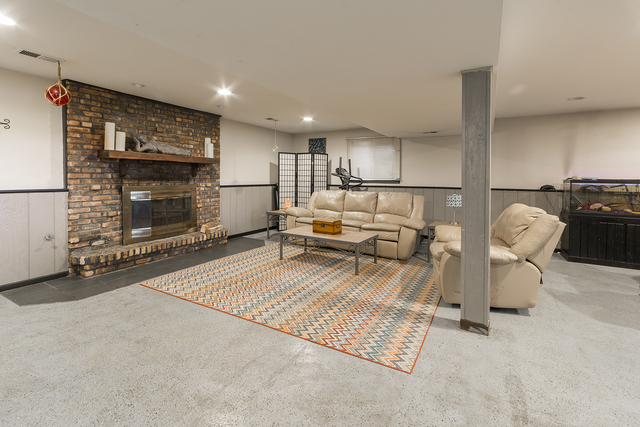 1250 W Meyer Dr, Addison, IL 60101 photo 10