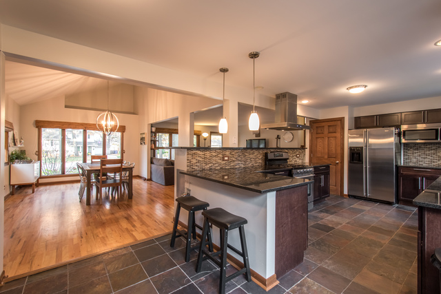 1406 Beecher Ave, Wheaton, IL 60187 photo 12