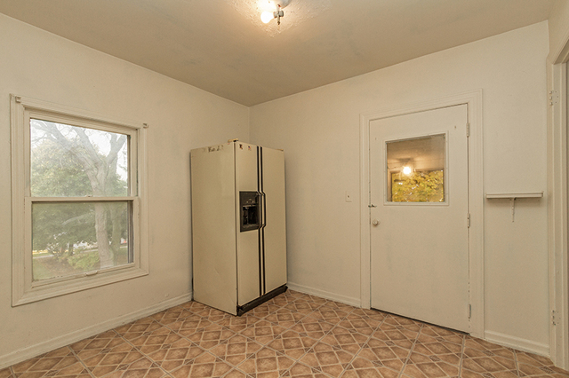 311 S Wheaton Ave, Wheaton, IL 60187 photo 22
