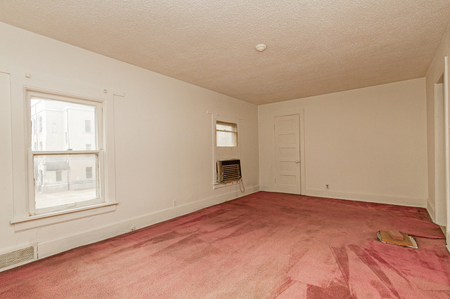 311 S Wheaton Ave, Wheaton, IL 60187 photo 17