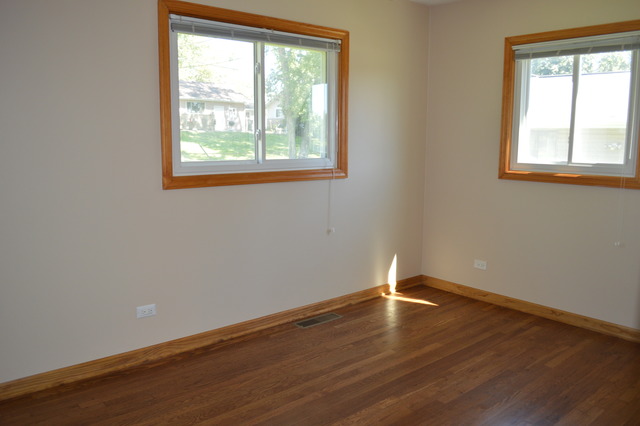230 Flagstaff Ln, Hoffman Estates, IL 60169 photo 7