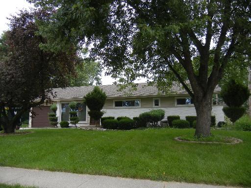230 Flagstaff Ln, Hoffman Estates, IL 60169 photo 1