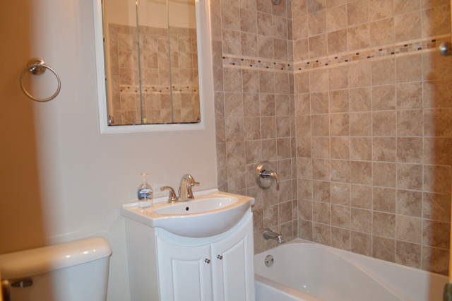 230 Flagstaff Ln, Hoffman Estates, IL 60169 photo 8