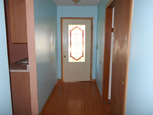 1780 Violet St, Aurora, IL 60505 photo 2