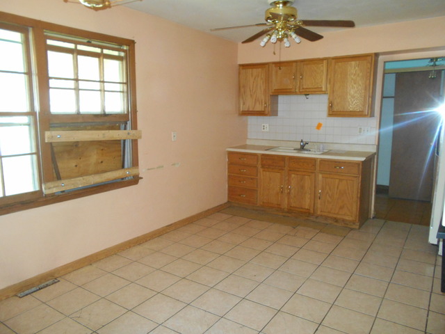 1780 Violet St, Aurora, IL 60505 photo 4