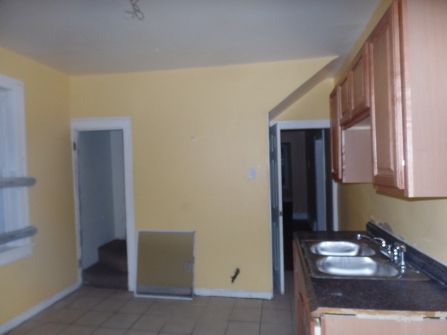 7700 S Champlain Ave, Chicago, IL 60619 photo 9