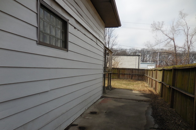 17838 N Clyde Ave, Lansing, IL 60438 photo 17