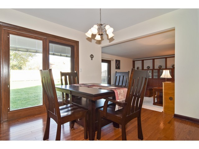 4160 Crimson Dr, Hoffman Estates, IL 60192 photo 4