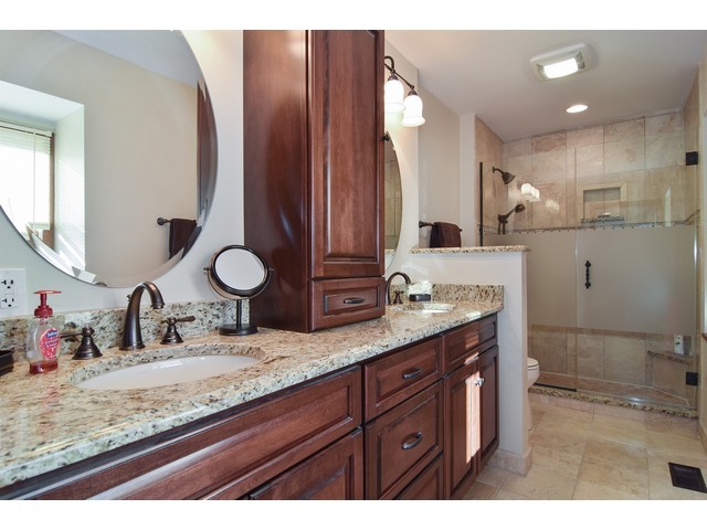 4160 Crimson Dr, Hoffman Estates, IL 60192 photo 9