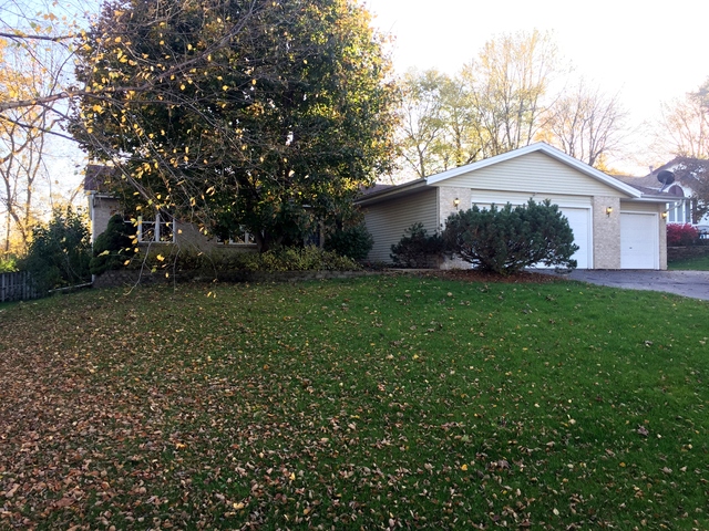 940 Thickett Trl, Roscoe, IL 61073 photo 1