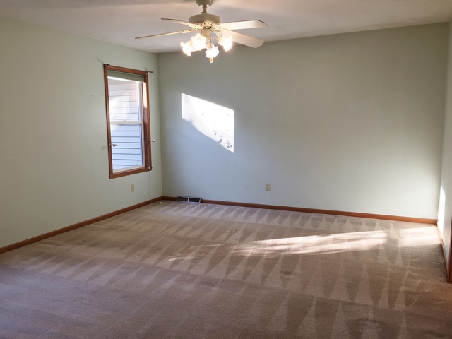 940 Thickett Trl, Roscoe, IL 61073 photo 11
