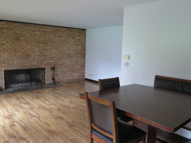 922 Forest Dr, Elgin, IL 60123 photo 4