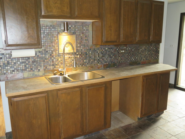 922 Forest Dr, Elgin, IL 60123 photo 3