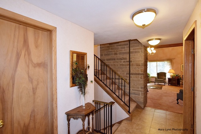 1525 Easy St, Elgin, IL 60123 photo 3