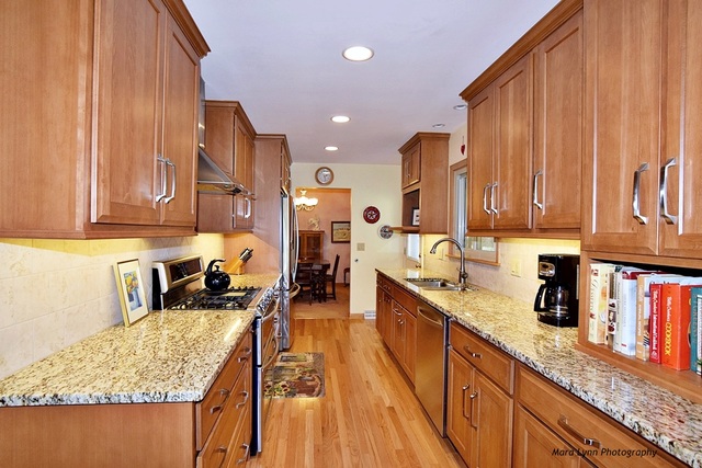 1525 Easy St, Elgin, IL 60123 photo 5