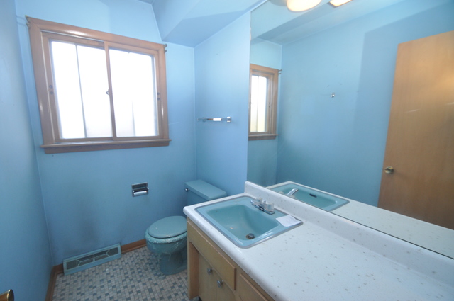 282 Diamond Head Dr, Des Plaines, IL 60018 photo 9