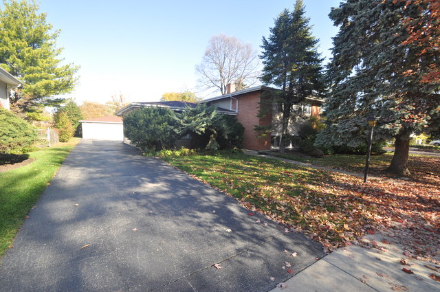 282 Diamond Head Dr, Des Plaines, IL 60018 photo 1
