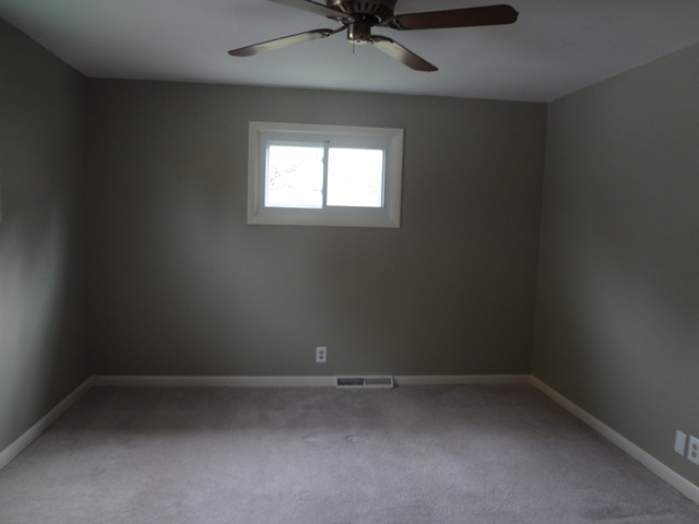 681 Chester Ave, Elgin, IL 60120 photo 11