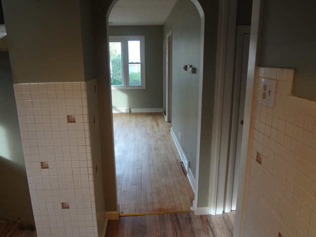 681 Chester Ave, Elgin, IL 60120 photo 5