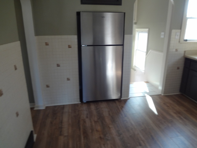 681 Chester Ave, Elgin, IL 60120 photo 7