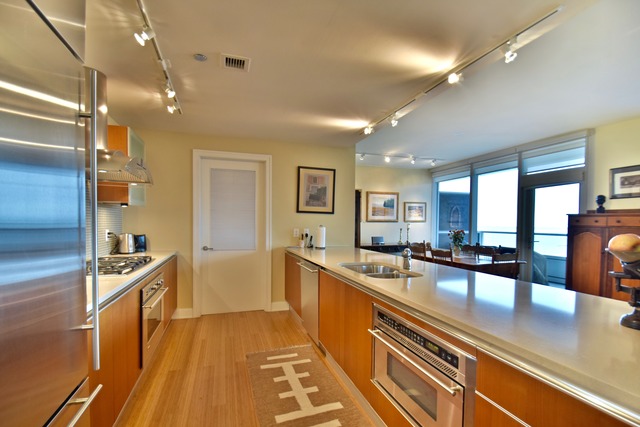 340 E Randolph St #2003, Chicago, IL 60601 photo 11