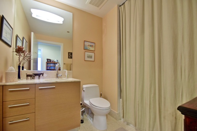 340 E Randolph St #2003, Chicago, IL 60601 photo 18
