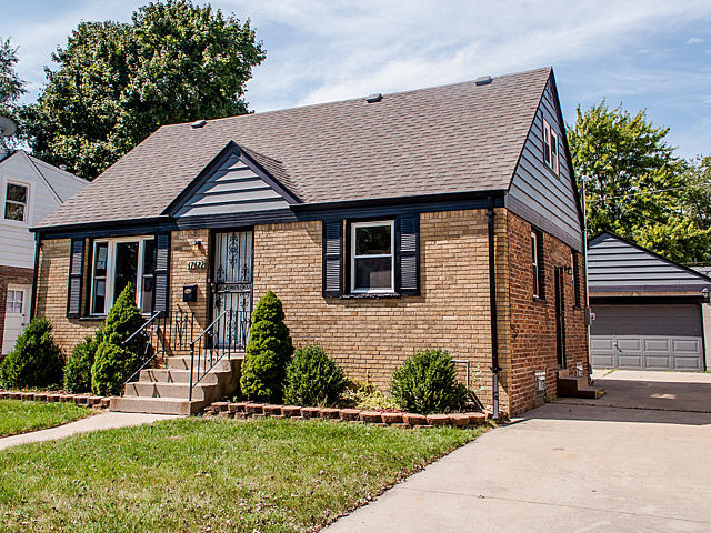 17622 Roy St, Lansing, IL 60438 photo 1
