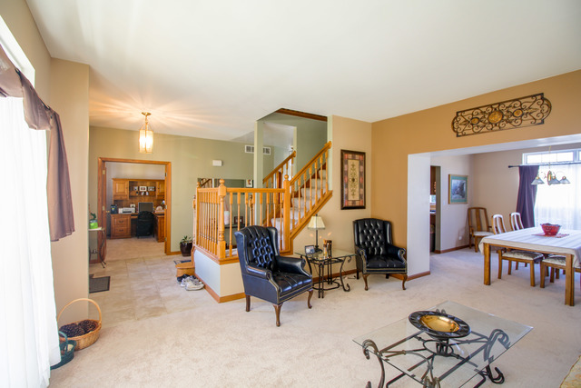 12930 Walden Dr, Plainfield, IL 60585 photo 2