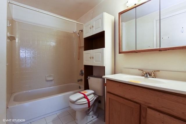 2151 Hassell Rd, Hoffman Estates, IL 60169 photo 7
