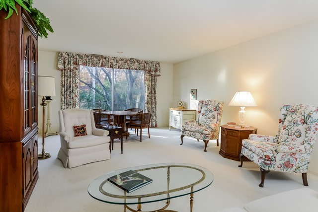 90 Franklin Pl #212, Lake Forest, IL 60045 photo 4