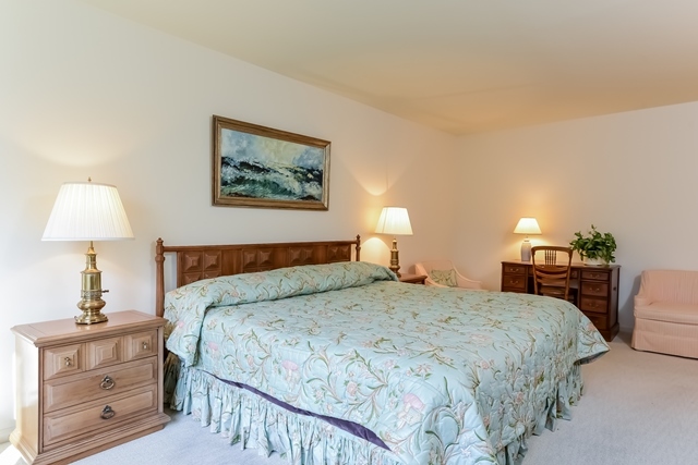 90 Franklin Pl #212, Lake Forest, IL 60045 photo 13