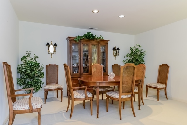 90 Franklin Pl #212, Lake Forest, IL 60045 photo 7