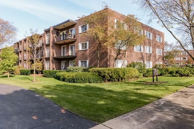 90 Franklin Pl #212, Lake Forest, IL 60045 photo 24